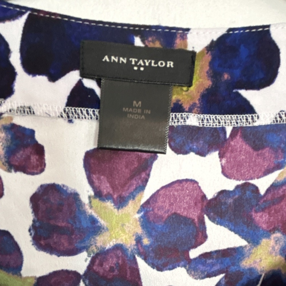 Ann Taylor Women's Sleeveless Floral Pleated Chiffon Blouse M White Blue Purple - Picture 2 of 7